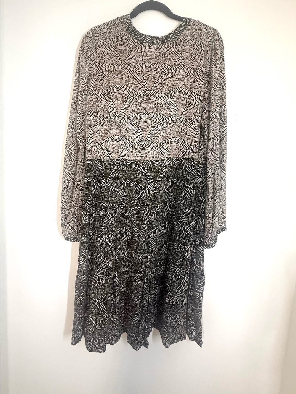 Maeve Anthropologie Black Tan Boho Printed V-Neck Long Sleeve Tiered Dress XL - Picture 4 of 12